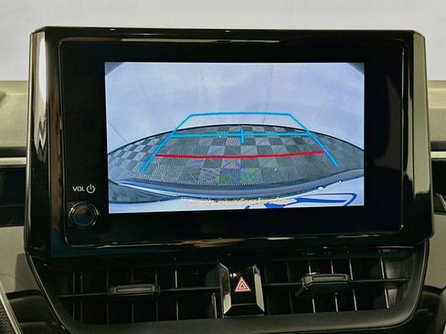 Used 2025 Toyota Corolla LE FWD image 14