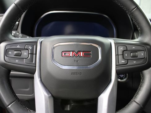 Used 2023 GMC Yukon XL SLT AWD/4WD image 49