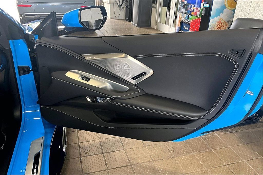 Used 2024 Chevrolet Corvette Z06 RWD image 16