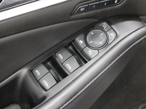 Used 2019 Buick Enclave Avenir w/ Avenir Technology Package FWD image 7