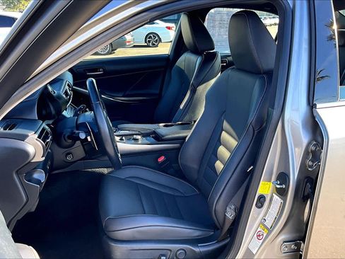 Used 2018 Lexus IS 300 image 7