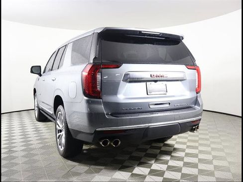 Used 2023 GMC Yukon Denali RWD image 4