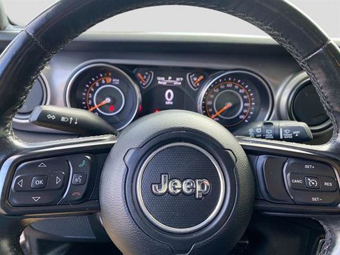 Used 2019 Jeep Wrangler Sport image 15