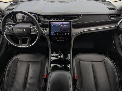 Used 2023 Jeep Grand Cherokee Limited image 30