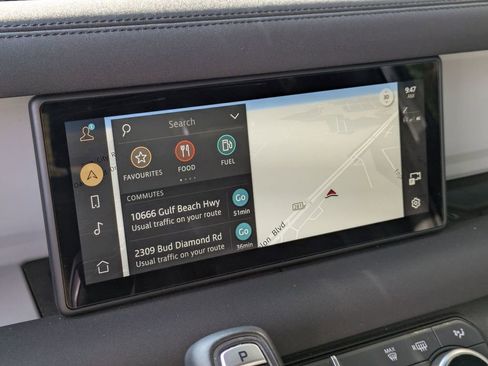 Used 2023 Land Rover Defender 90 S image 23