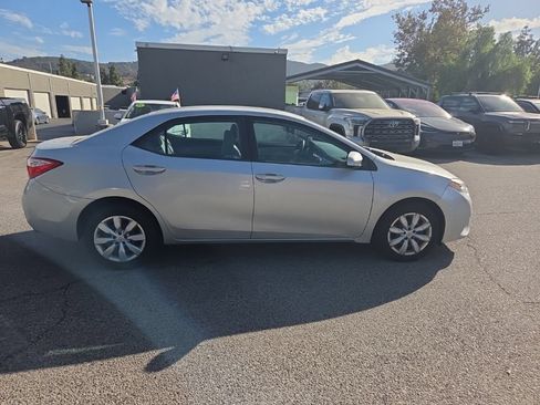 Used 2016 Toyota Corolla LE FWD image 6