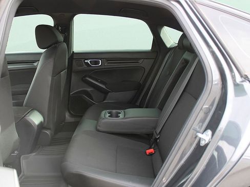 Used 2025 Honda Civic Sport image 8