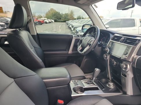 Used 2022 Toyota 4Runner SR5 Premium AWD/4WD image 28