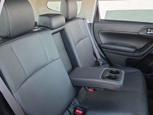 Used 2015 Subaru Forester 2.5i Limited image 29