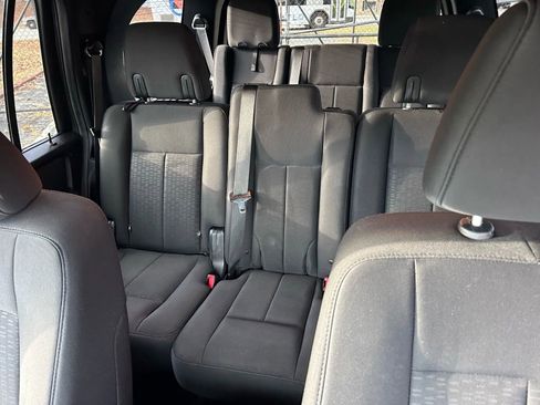 Used 2017 Ford Expedition XLT image 31
