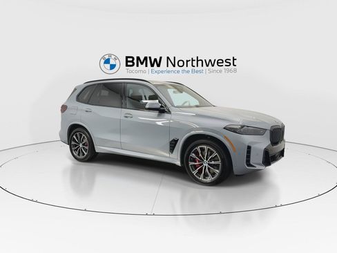 New 2026 BMW X5 xDrive40i w/ M Sport Package AWD/4WD image 6