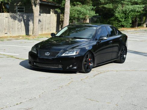 Used 2010 Lexus IS 350 w/ Luxury Plus Value Edition RWD image 2