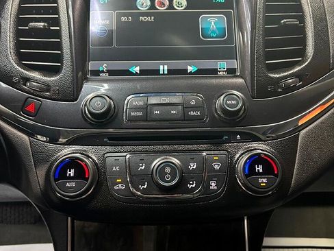 Used 2014 Chevrolet Impala LT w/ Convenience Package image 24