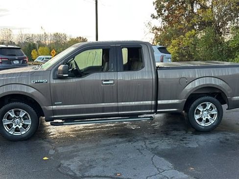 Used 2016 Ford F150 XLT w/ Equipment Group 302A Luxury image 7