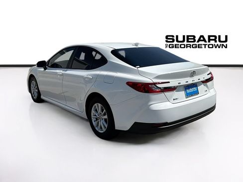 Used 2025 Toyota Camry LE FWD image 5