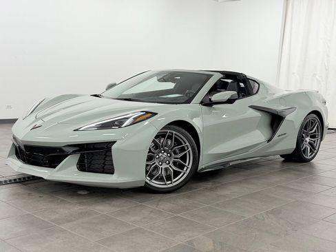 Used 2024 Chevrolet Corvette Z06 RWD image 1