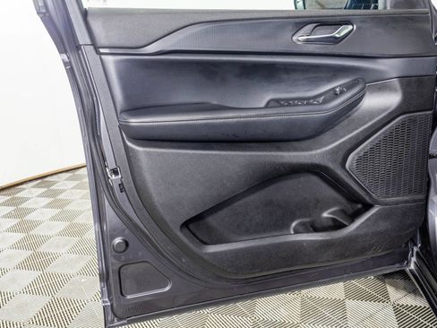 Used 2024 Jeep Grand Cherokee Altitude AWD/4WD image 37