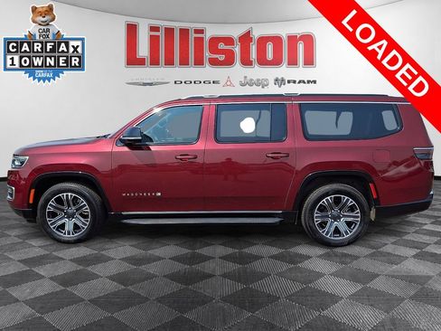 Used 2024 Jeep Wagoneer L Series II w/ Flexible Seating Group AWD/4WD image 7
