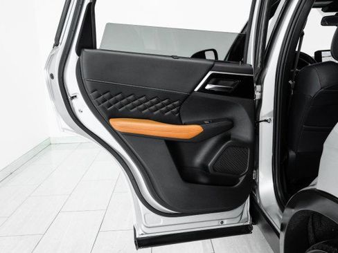 Used 2022 Mitsubishi Outlander SEL image 49