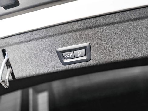 Used 2020 BMW X6 xDrive40i w/ Executive Package image 54