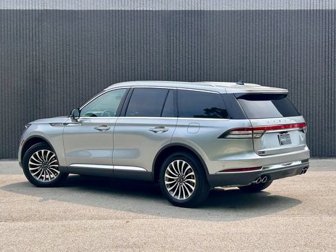 Used 2024 Lincoln Aviator Reserve w/ Equipment Group 201A AWD/4WD image 4