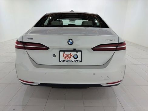 Used 2026 BMW 530i xDrive w/ Premium Package AWD/4WD image 44