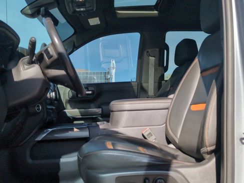 Used 2020 GMC Sierra 1500 AT4 w/ AT4 Premium Package image 11
