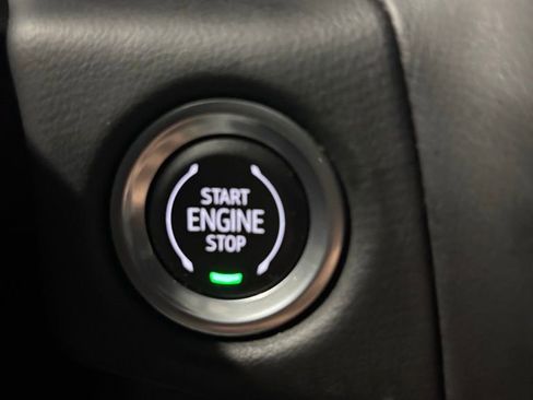 Used 2023 GMC Yukon SLT AWD/4WD image 20