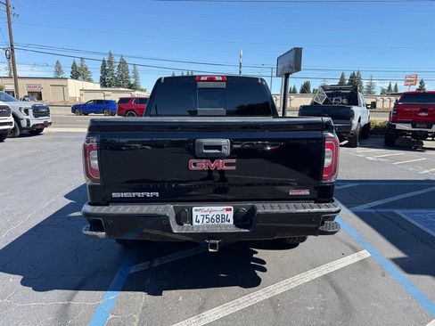 Used 2018 GMC Sierra 1500 SLT w/ All Terrain X Package AWD/4WD image 6