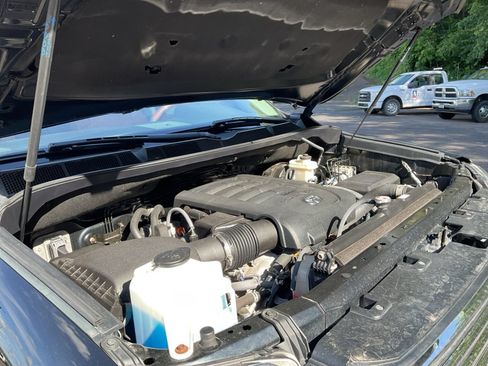 Used 2018 Toyota Tundra Platinum AWD/4WD image 18