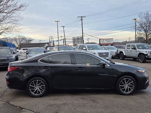 Used 2017 Lexus ES 350 w/ Luxury Package image 7