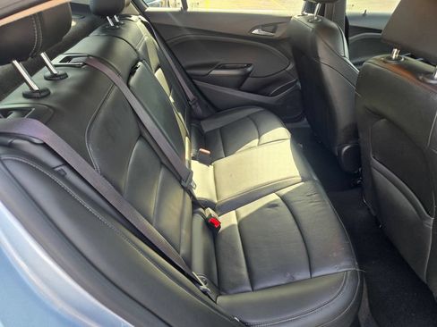 Used 2017 Chevrolet Cruze Premier FWD image 14