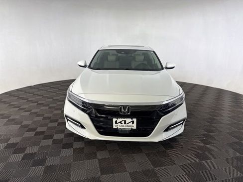 Used 2018 Honda Accord Touring image 3
