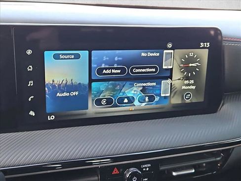 Used 2025 Nissan Kicks SR FWD image 19