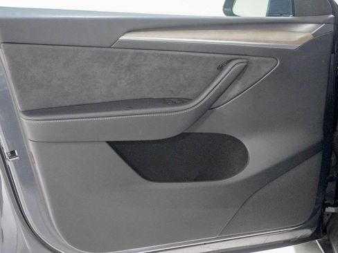 Used 2023 Tesla Model Y Long Range image 16