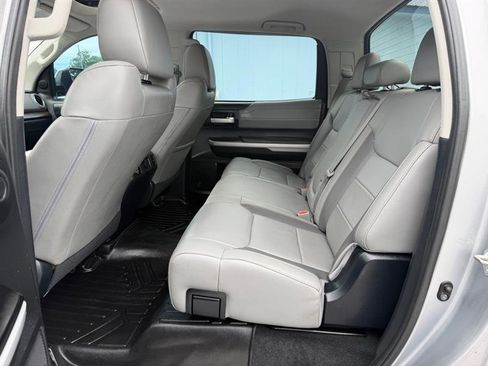 Used 2018 Toyota Tundra Limited w/ Limited Premium Package AWD/4WD image 19