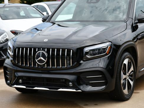 Used 2024 Mercedes-Benz GLB 250 image 3