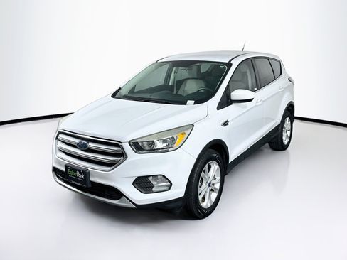 Used 2017 Ford Escape SE AWD/4WD image 3