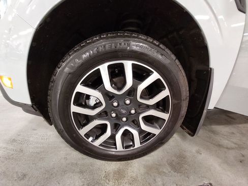 Used 2024 Ford Maverick Lariat image 36