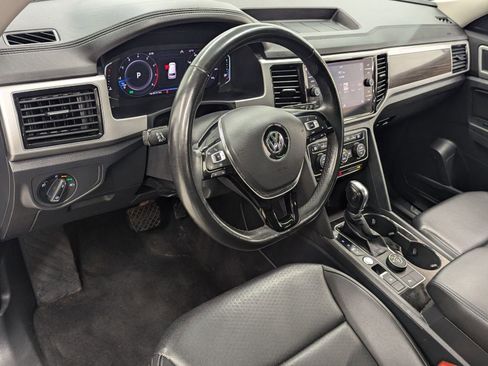 Used 2019 Volkswagen Atlas SEL image 3