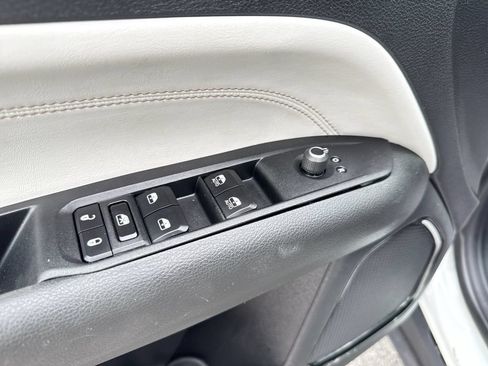 Used 2024 Jeep Compass Limited AWD/4WD image 12