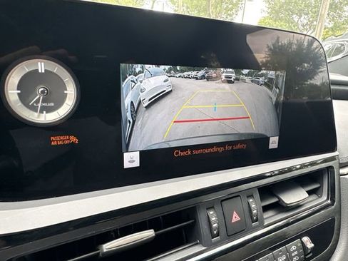 Used 2023 Lexus ES 350 w/ Premium Package FWD image 17