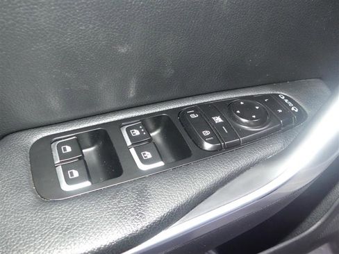 Used 2018 Kia Stinger image 19