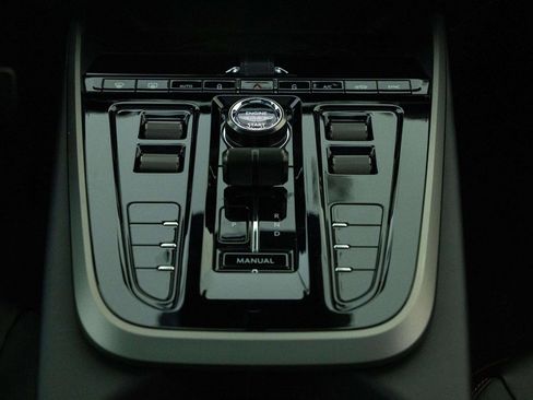 New 2026 Aston Martin DBX 707 image 30