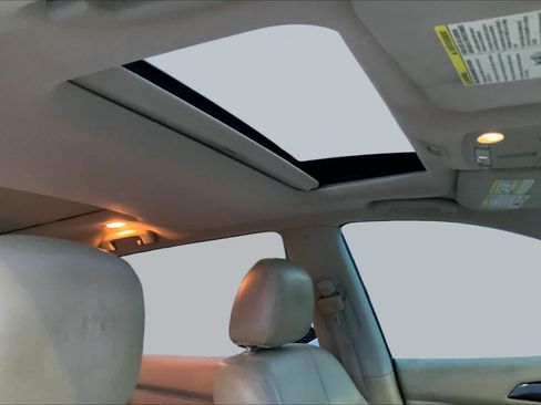 Used 2014 Nissan Pathfinder SL w/ SL Premium Package FWD image 13