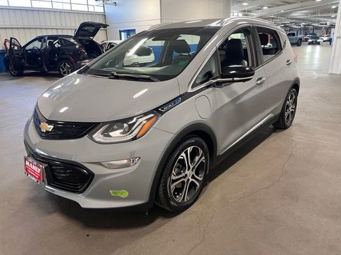 Used 2020 Chevrolet Bolt Premier w/ Infotainment Package image 7