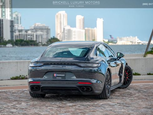 Used 2022 Porsche Panamera GTS image 3