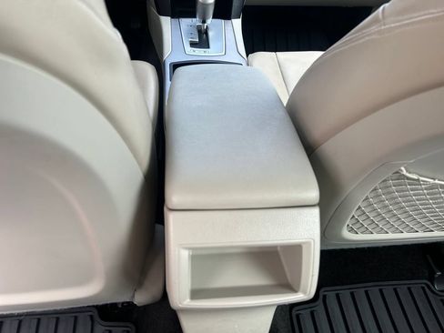 Used 2014 Subaru Outback 2.5i AWD/4WD image 25
