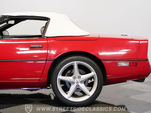 Used 1989 Chevrolet Corvette Convertible image 24