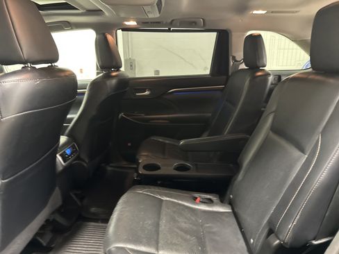 Used 2014 Toyota Highlander Limited AWD/4WD image 33